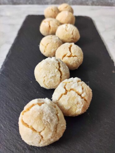 Sugar peanut butter balls