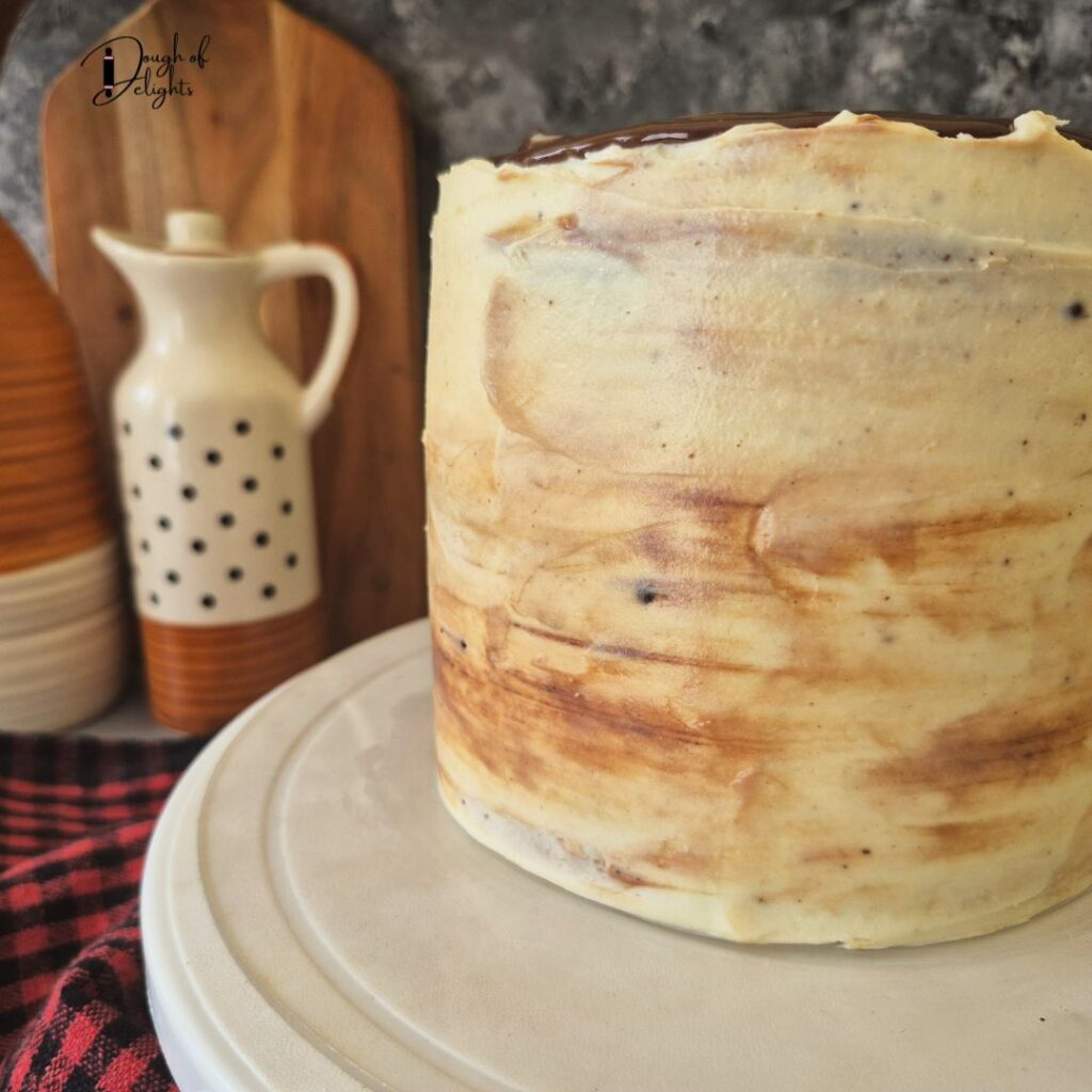 Marble texture on cake